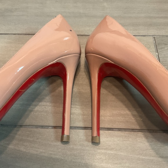 Final Sale! Christian Louboutin Nude Tan Patent Leather Pumps Heels AS IS sz 35 - Picture 4 of 7